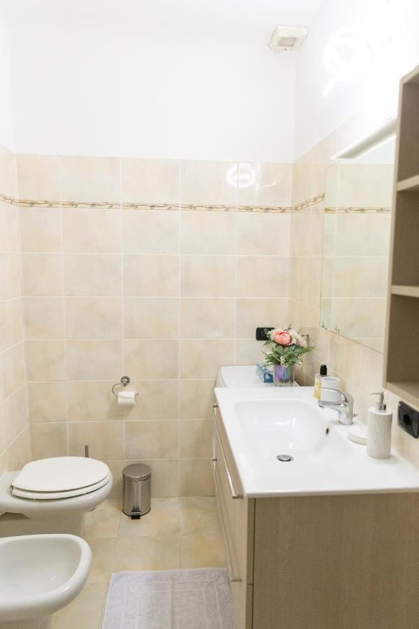 Sweet House Corso Genova Apartment Milan Bagian luar foto