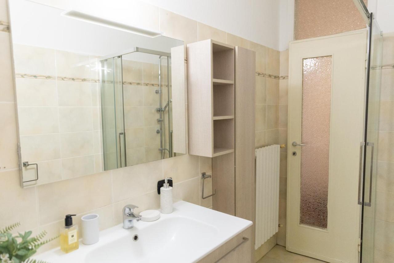 Sweet House Corso Genova Apartment Milan Bagian luar foto