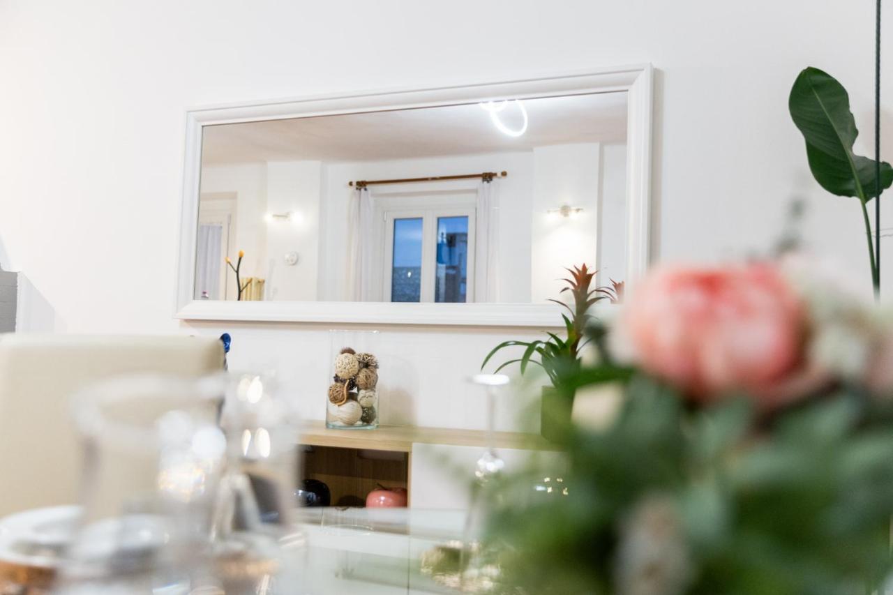Sweet House Corso Genova Apartment Milan Bagian luar foto